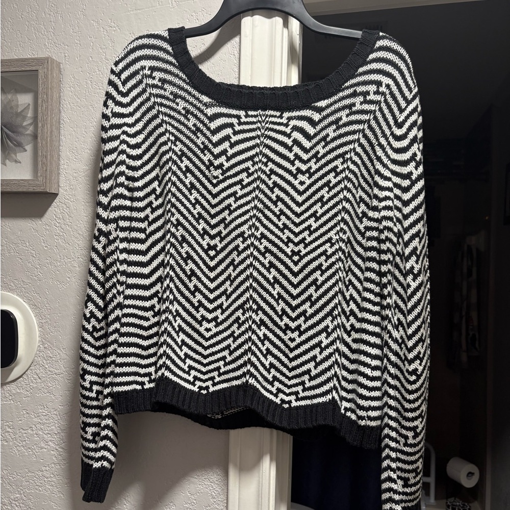 MINKPINK Monochrome Chevron Sweater